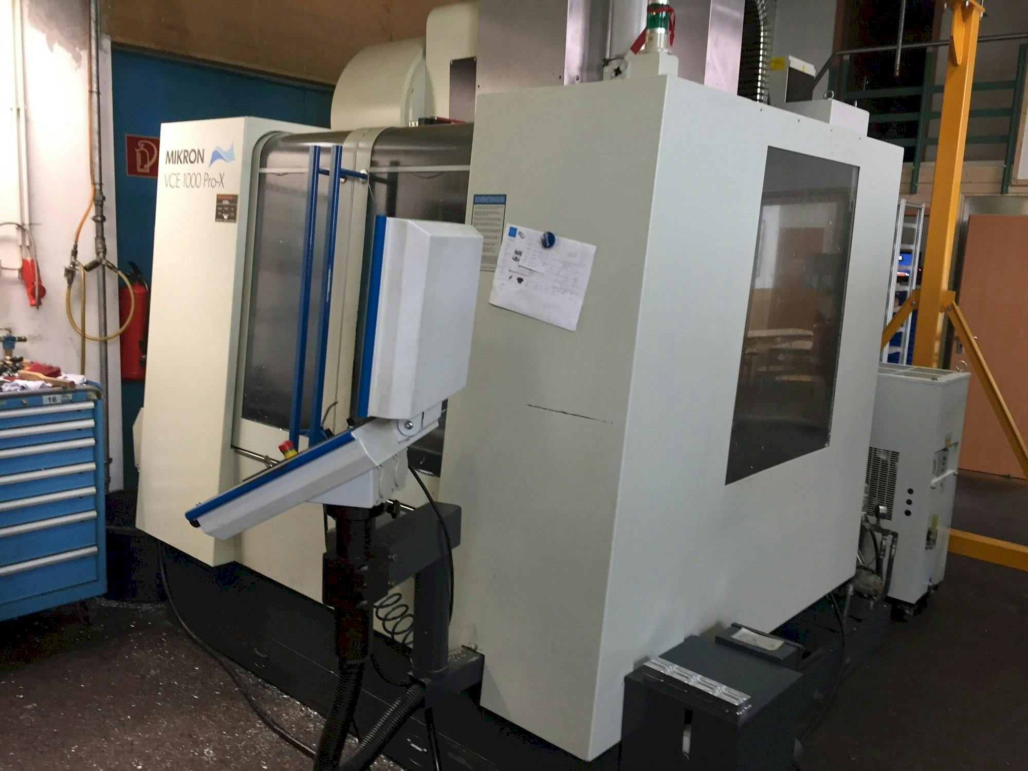 Makine  MIKRON VCE 1000 Pro-X - Önden görünüm