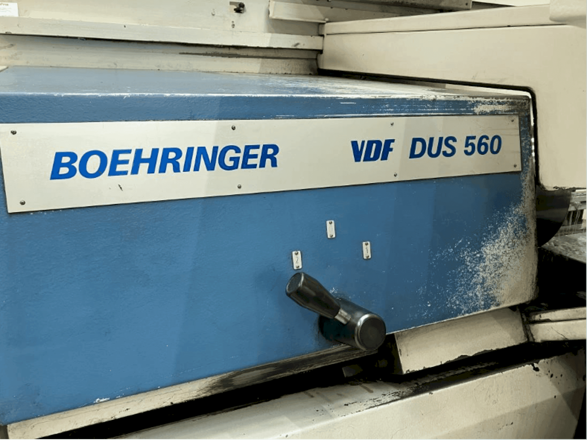 Makine  BOEHRINGER VDF DUS 560 - Önden görünüm