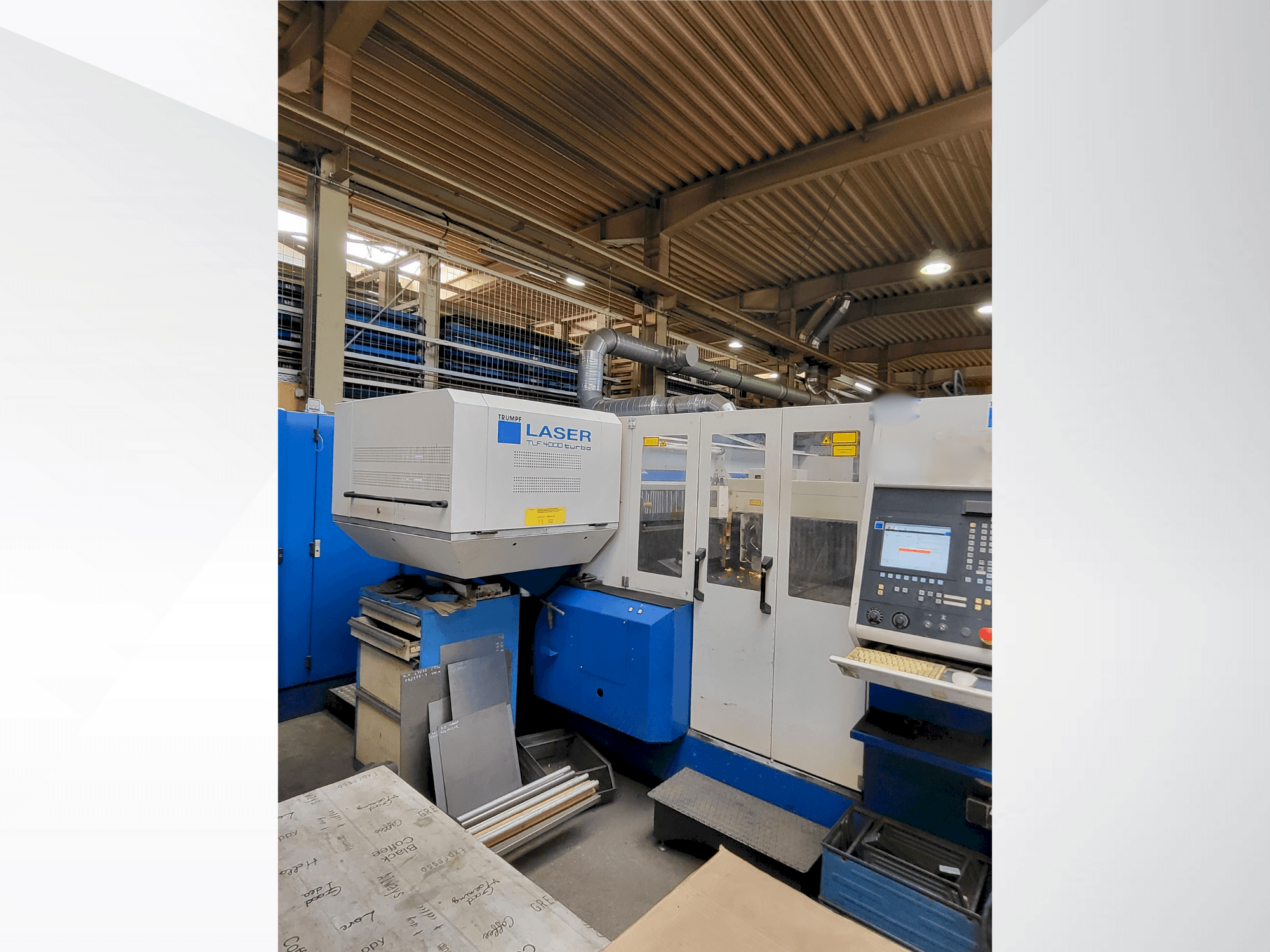 Makine  TRUMPF Trumatic L3030 4KW (CO2) - Önden görünüm