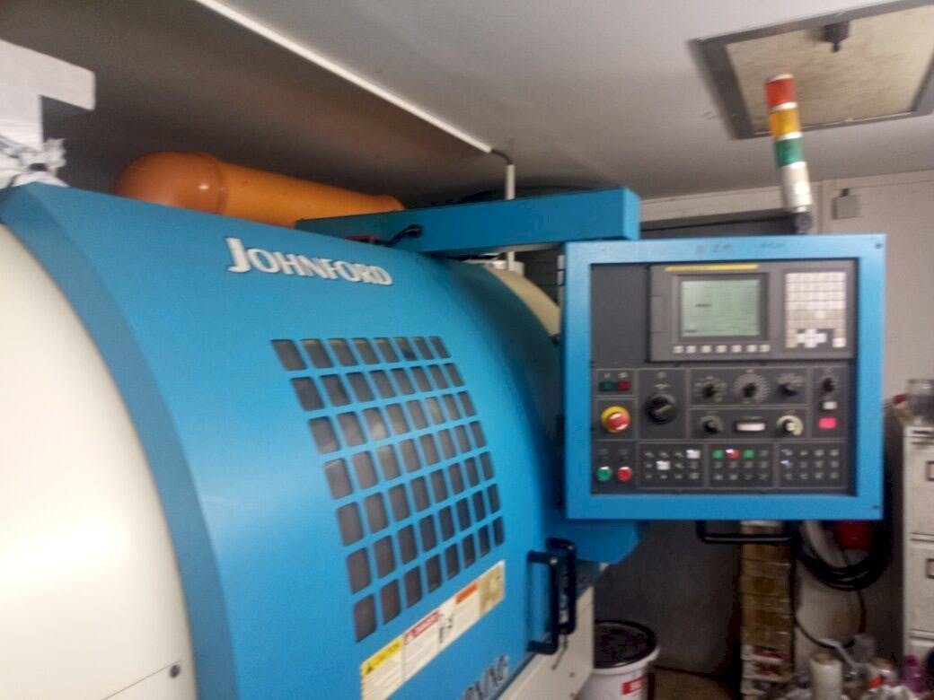 Makine  Johnford SL-40 - Önden görünüm