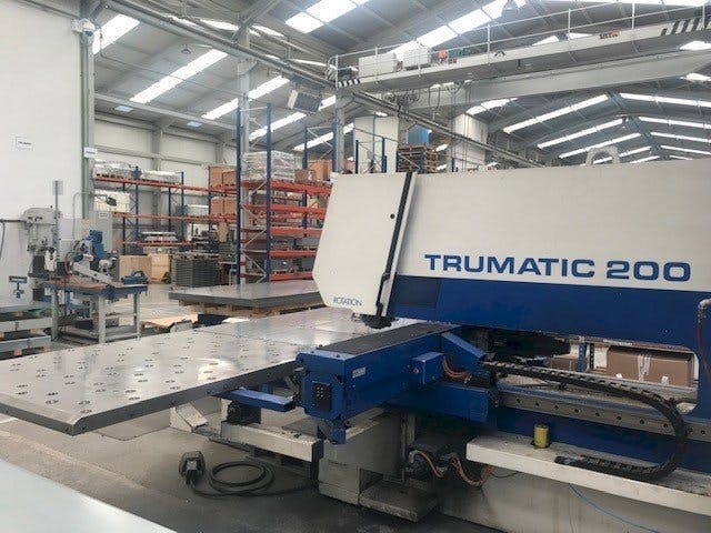 Makine  Trumpf Trumatic 200 - Sol taraftaki görüntü