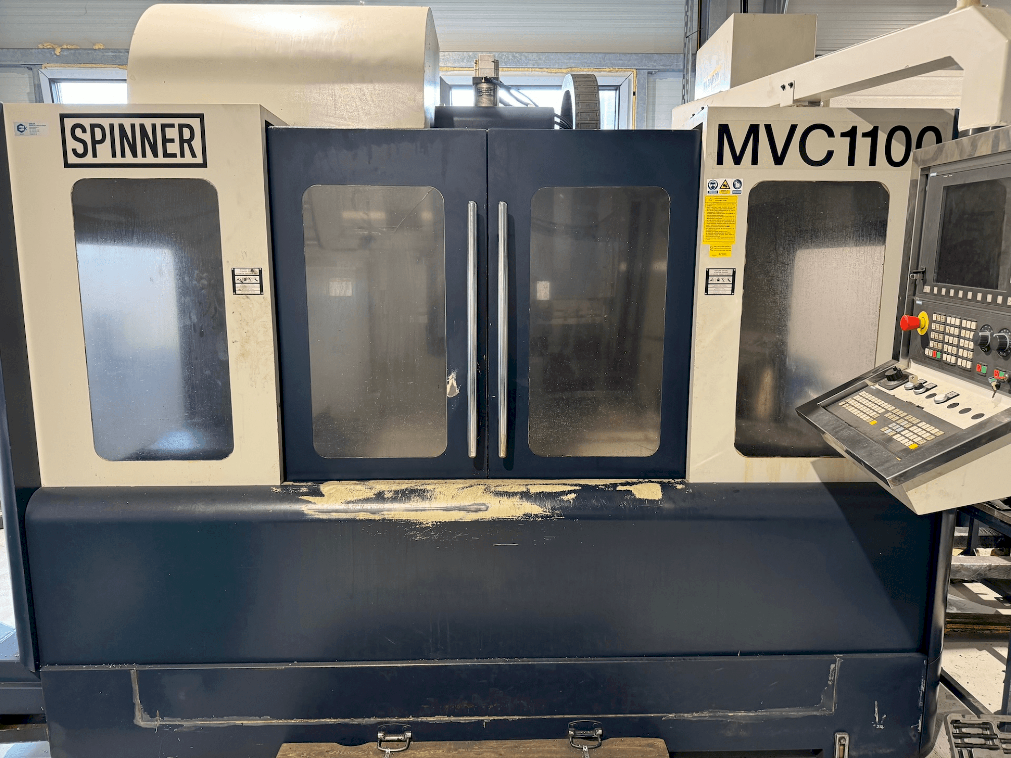 Makine  SPINNER SPINNER VMC 1100 - Önden görünüm