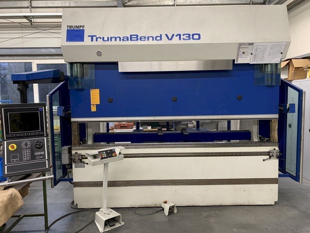 Makine  Trumpf TrumaBend V130X - Önden görünüm