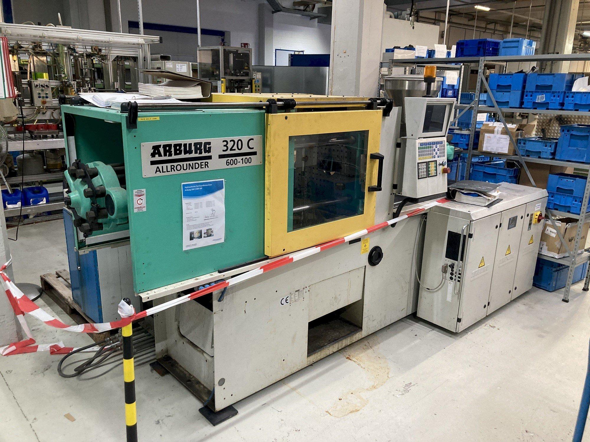 Makine  Arburg 320 C 600 - Önden görünüm