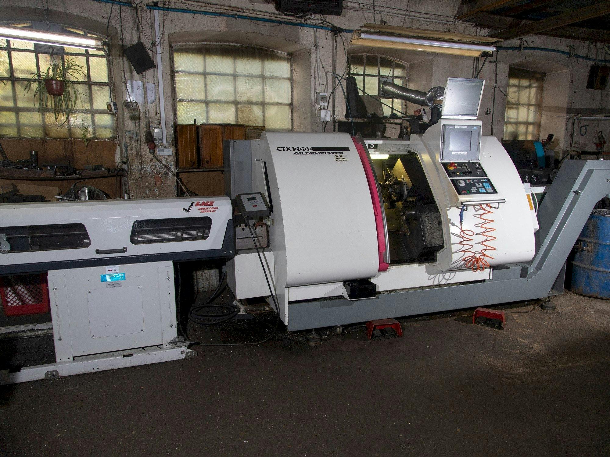 Makine  Gildemeister CTX-200 E - Önden görünüm