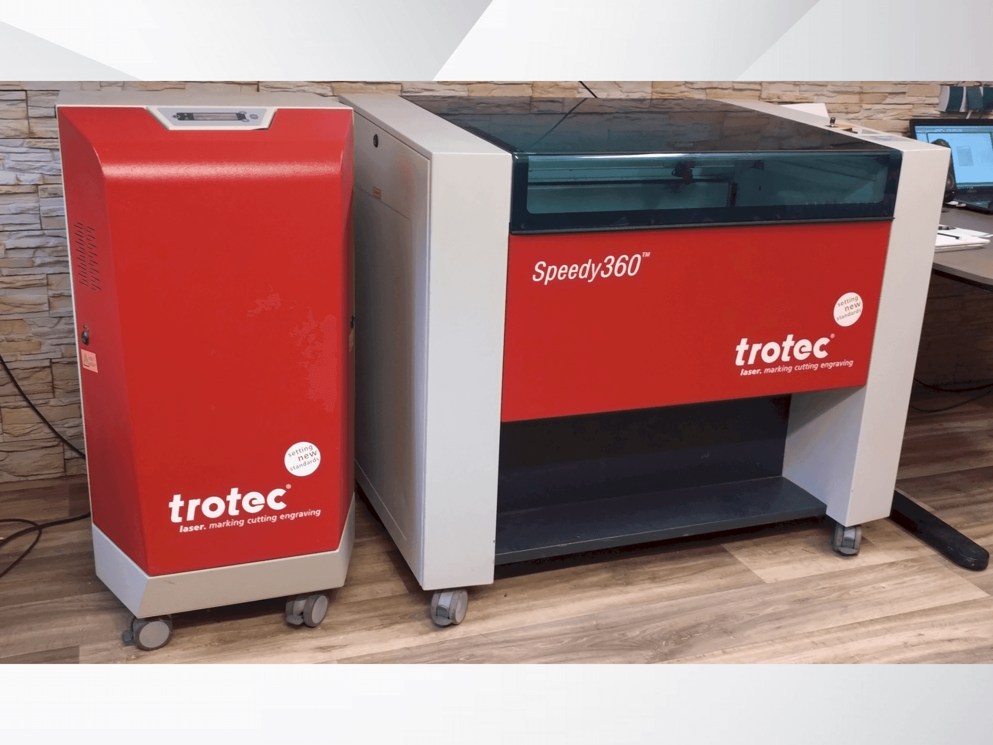 Makine  Trotec Speedy 360 - Önden görünüm