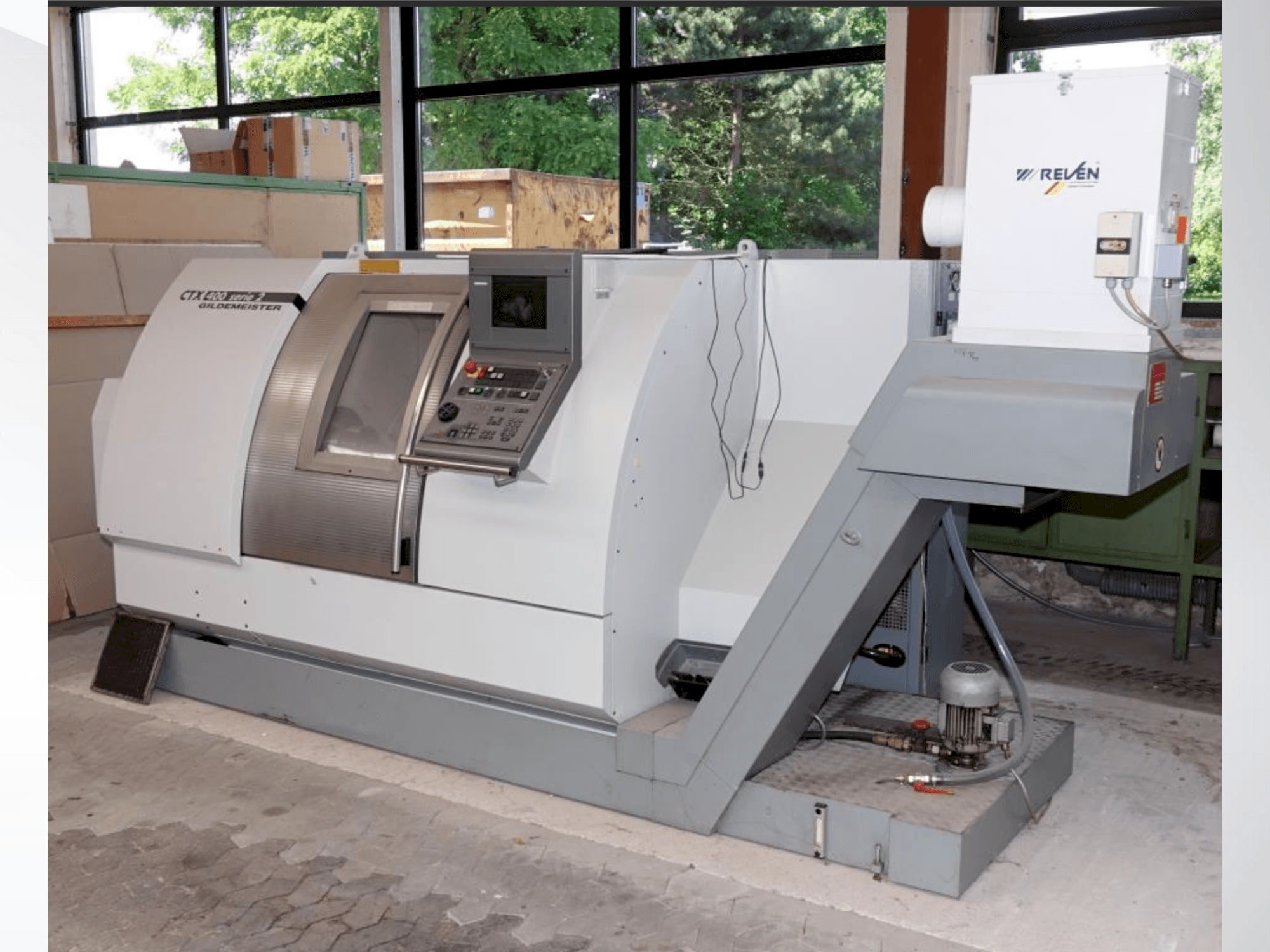 Makine  Gildemeister CTX-400 S2 - Önden görünüm