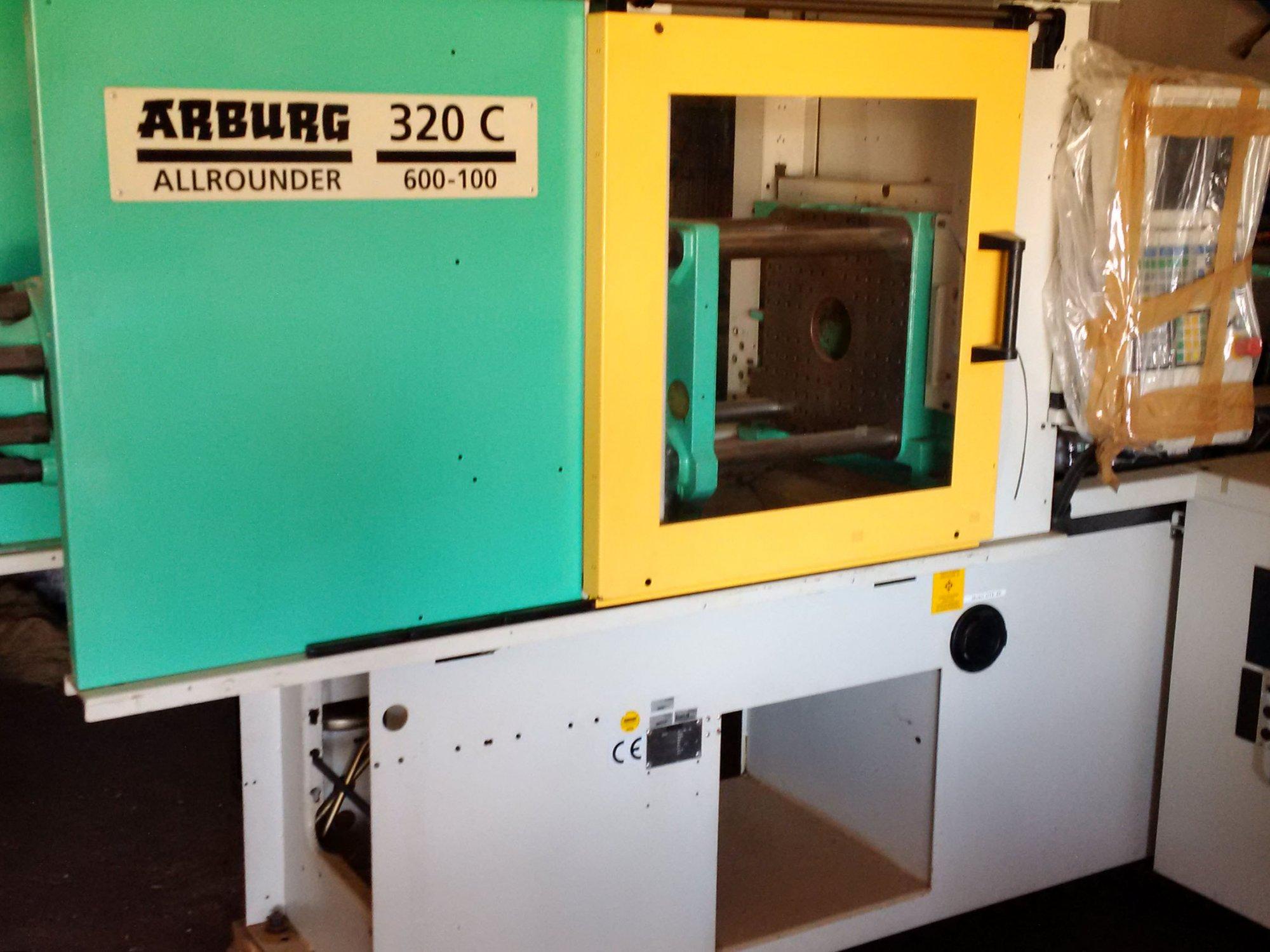 Makine  Arburg - Önden görünüm 320C 600-100