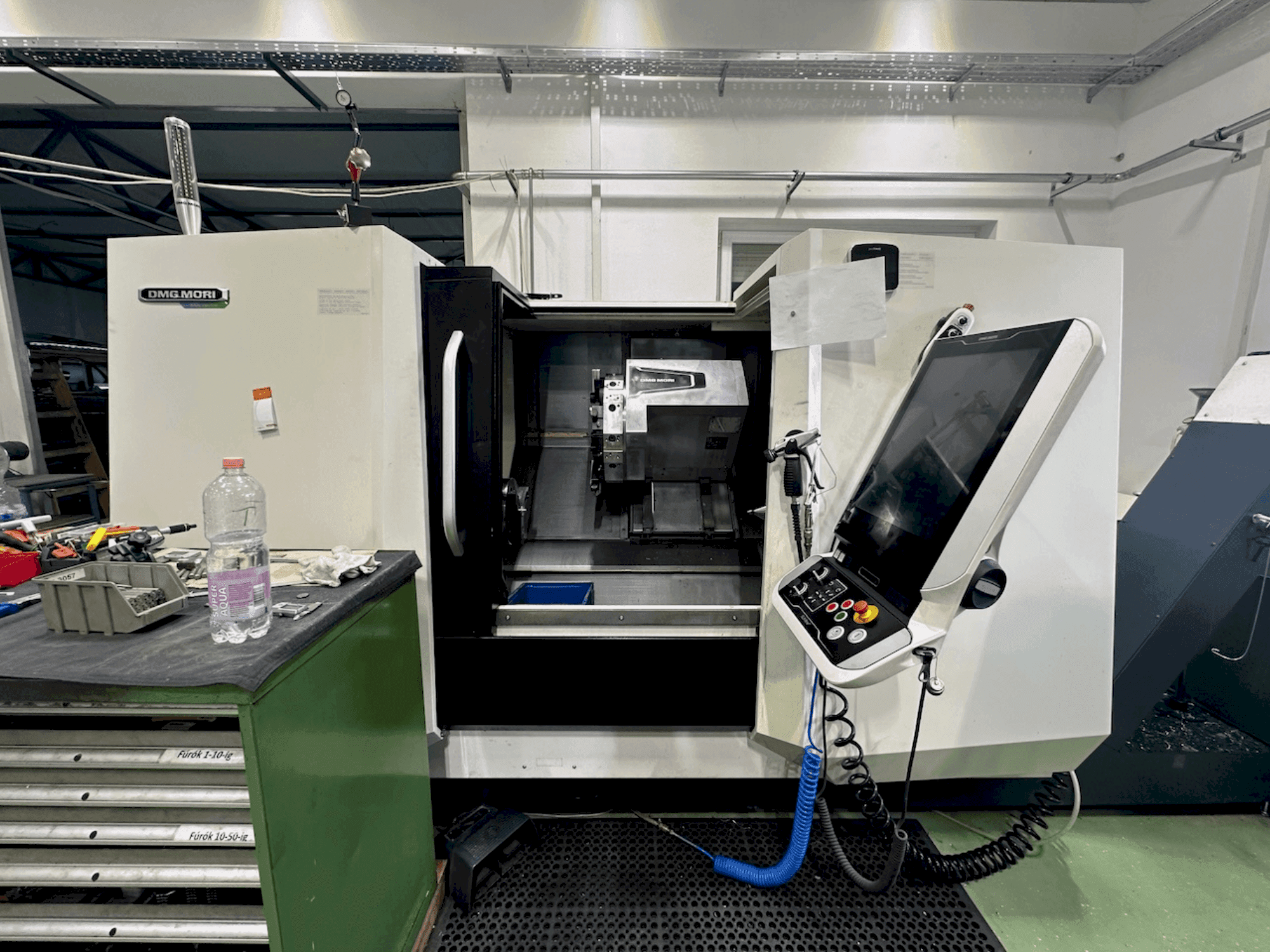 Makine  DMG MORI CLX 450 V4 - Önden görünüm