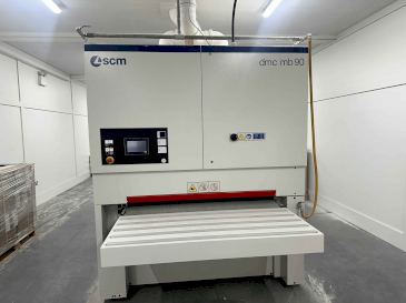 Makine  SCM DMC MB90 DBB135 - Önden görünüm