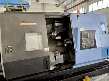 Makine  DOOSAN TT2500SY - Önden görünüm