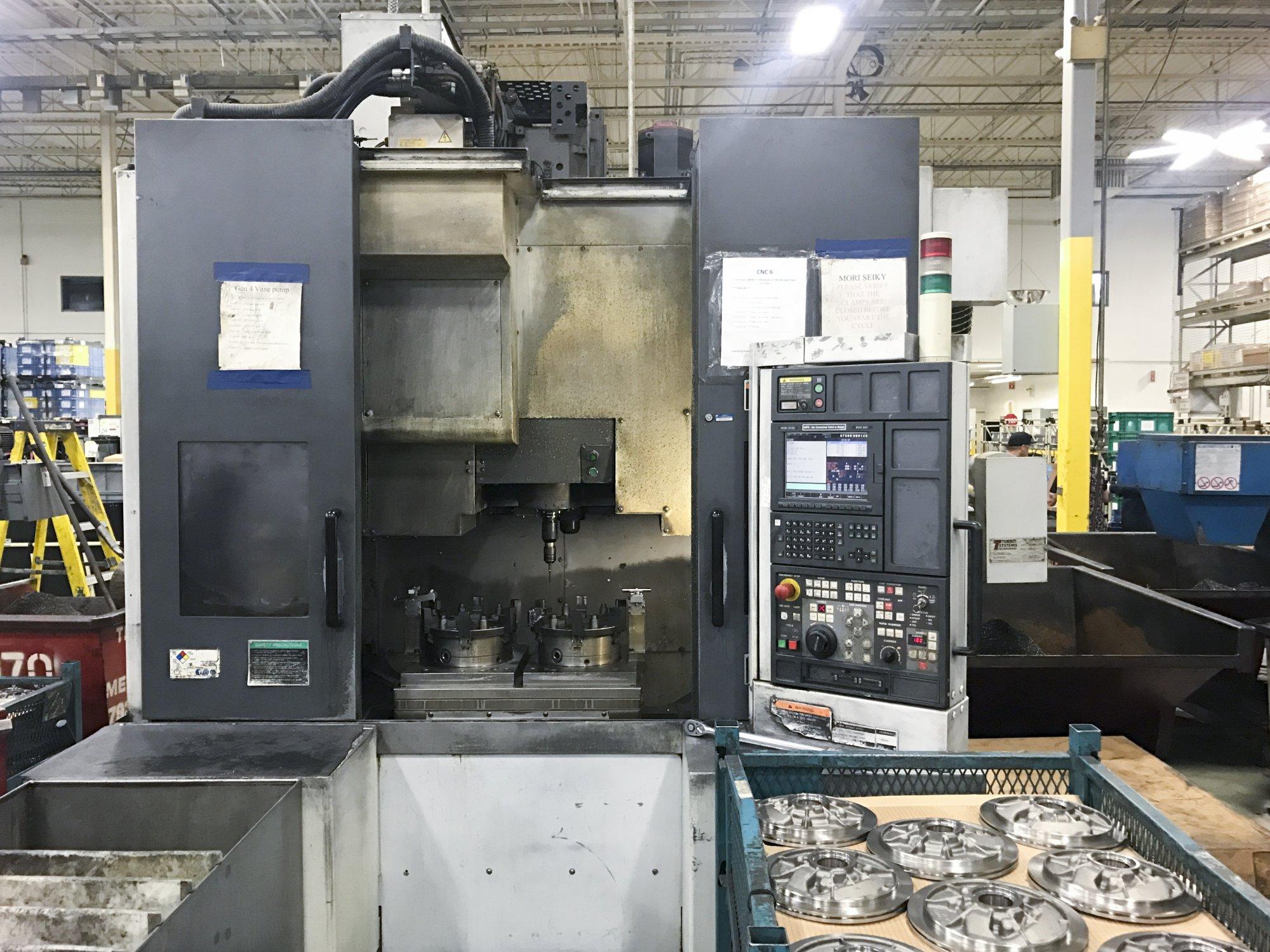 Makine  1 MORI SEIKI - Önden görünüm NV4000