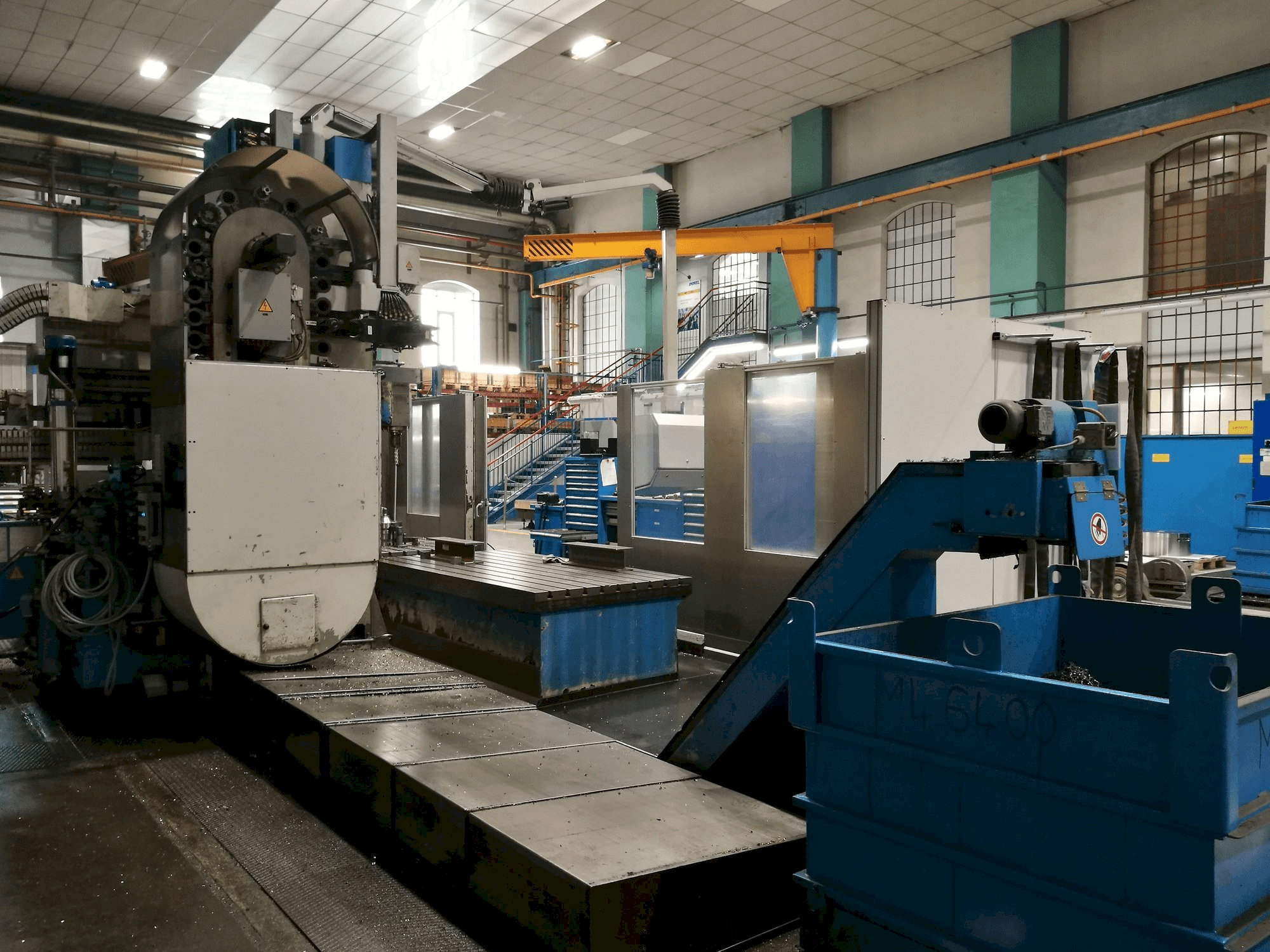 Makine Kekeisen UFF 5000 - Önden görünüm