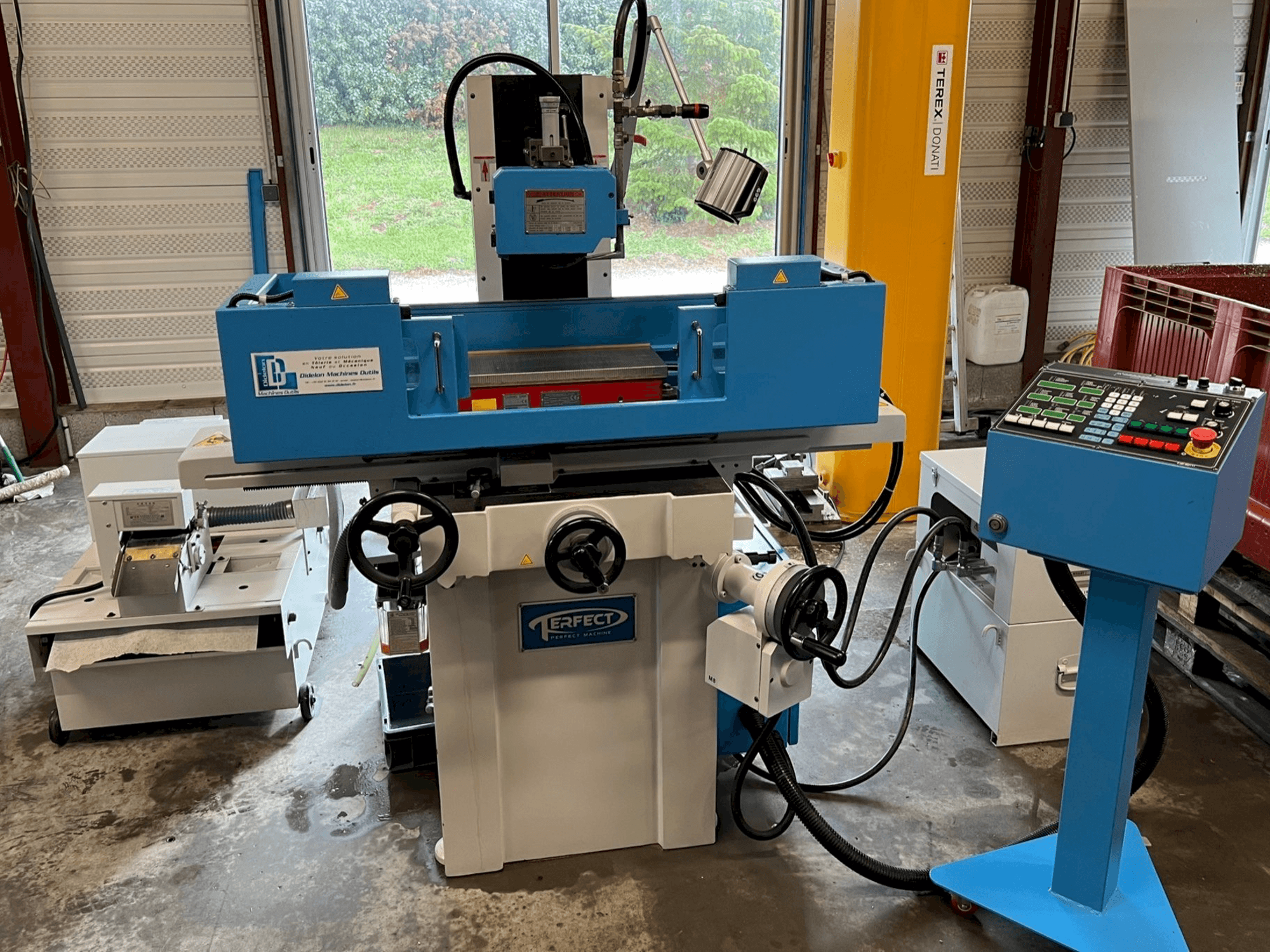 Makine PERFECT PFG-2045AH - Önden görünüm