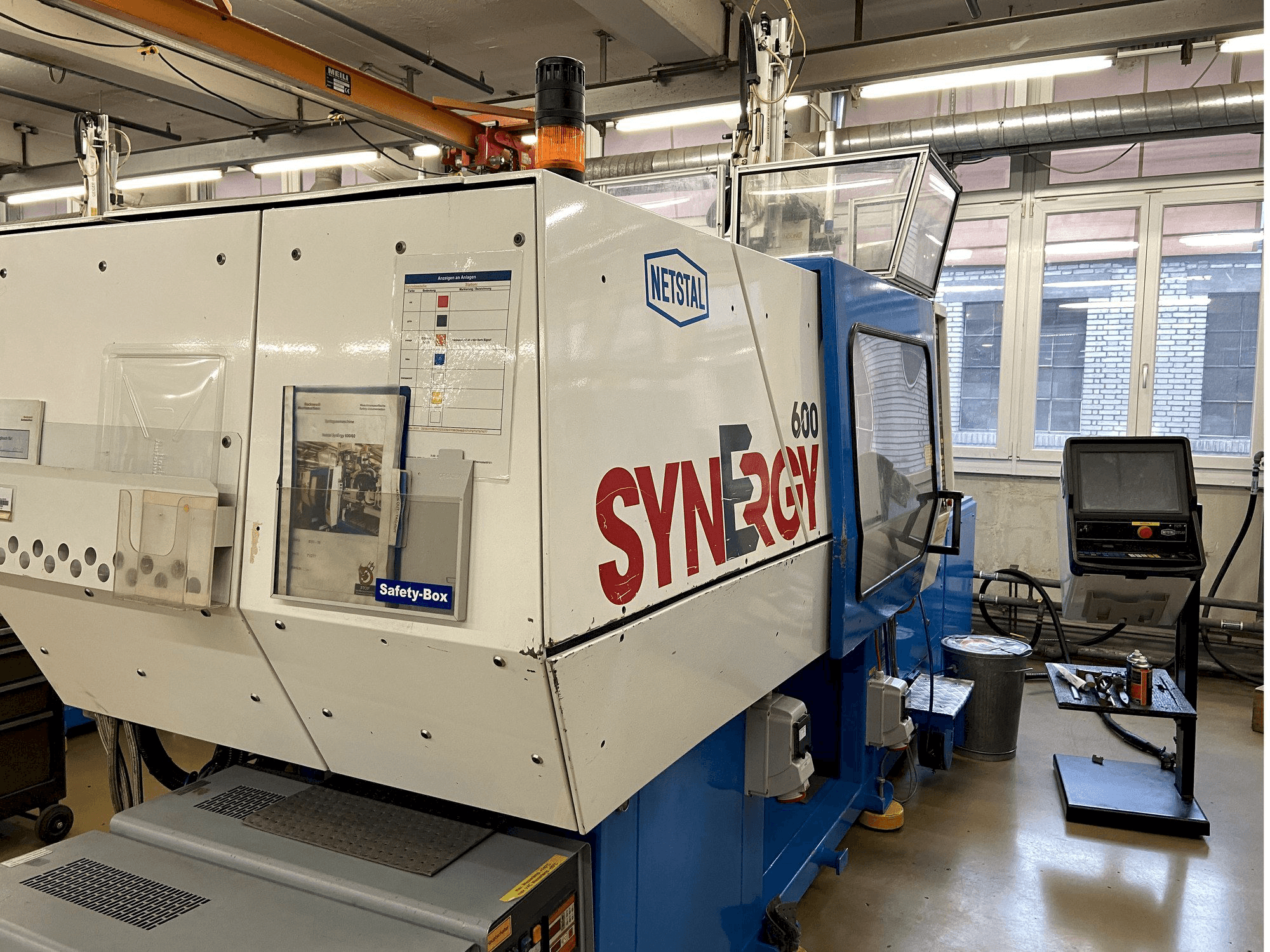 Makine Netstal Synergy 600-60 - Önden görünüm